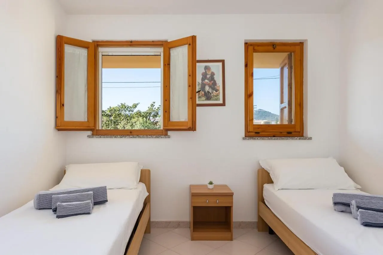 Anna'S Apartment - Paradise By The Sea Budoni 0*,